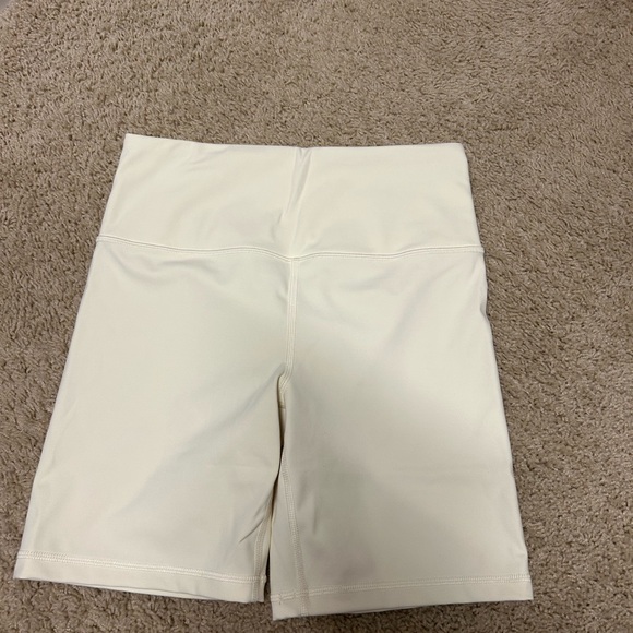 Athleta elation 7” short - Picture 1 of 4